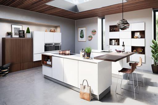 Showroom mit hochwertigen Küchenelementen bei KT home in Bielefeld
